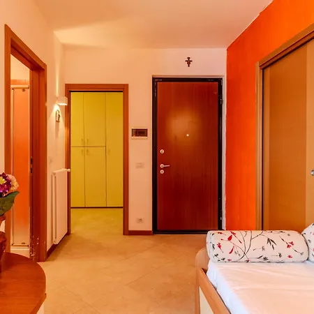 Apartman Sona's By Interhome