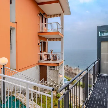 Sona's By Interhome Apartmán Castelletto Di Brenzone
