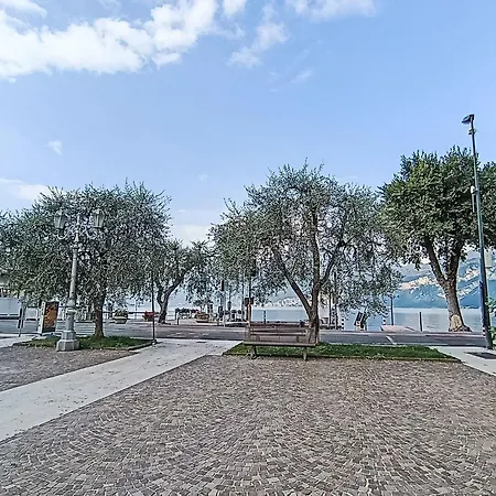 Sona's By Interhome Apartman Castelletto di Brenzone